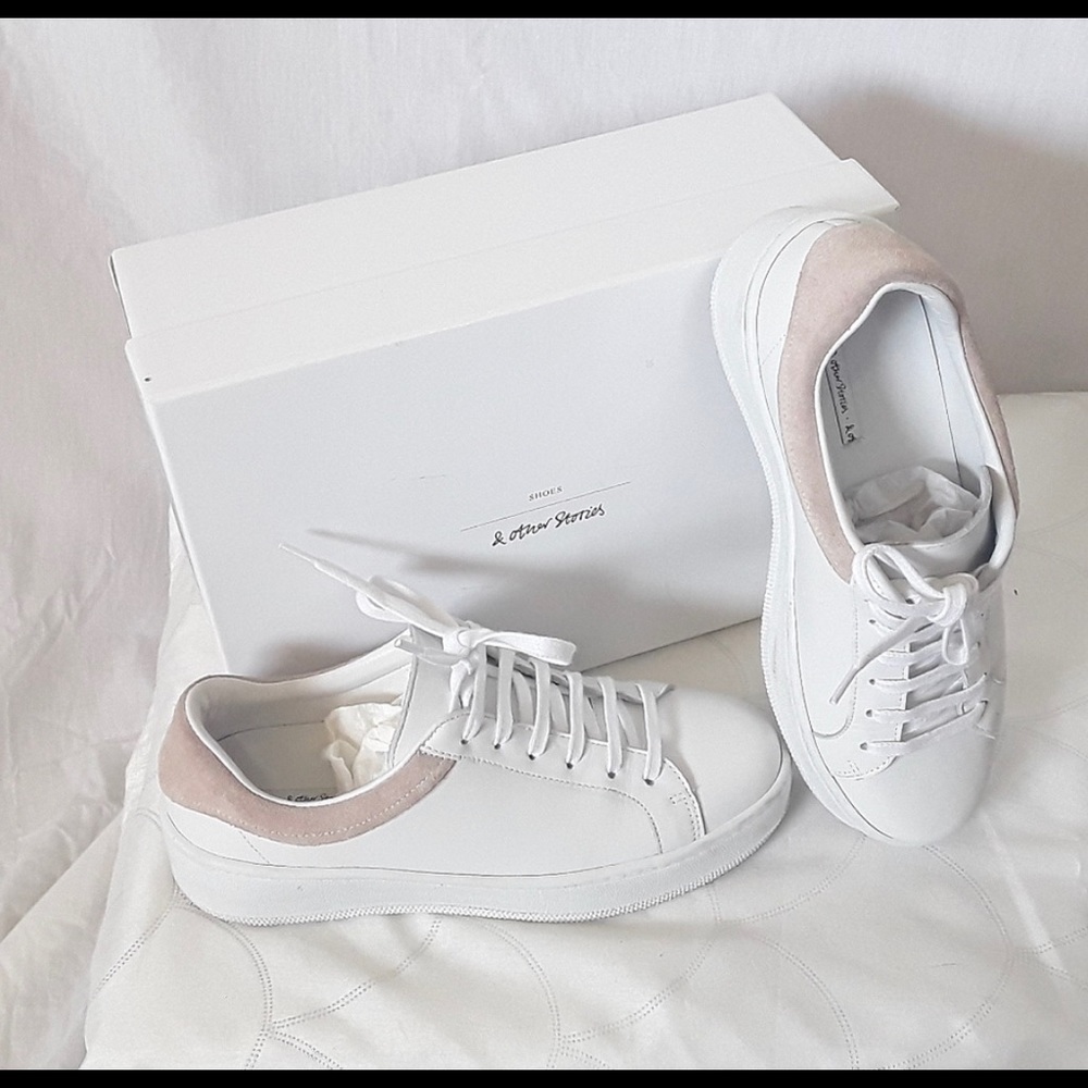 & Other Stories white sneakers w/ blush suede trim
